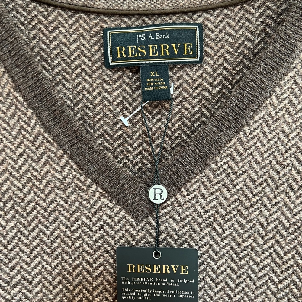 Jos A. Bank NWT Reserve Collection Wool V-Neck Brown Herringbone Sweater, XL - Picture 5 of 8